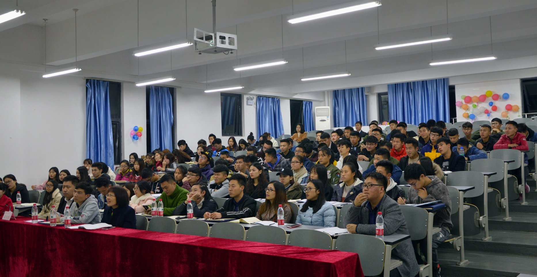 1513936608192063654.jpg 杨山 点击